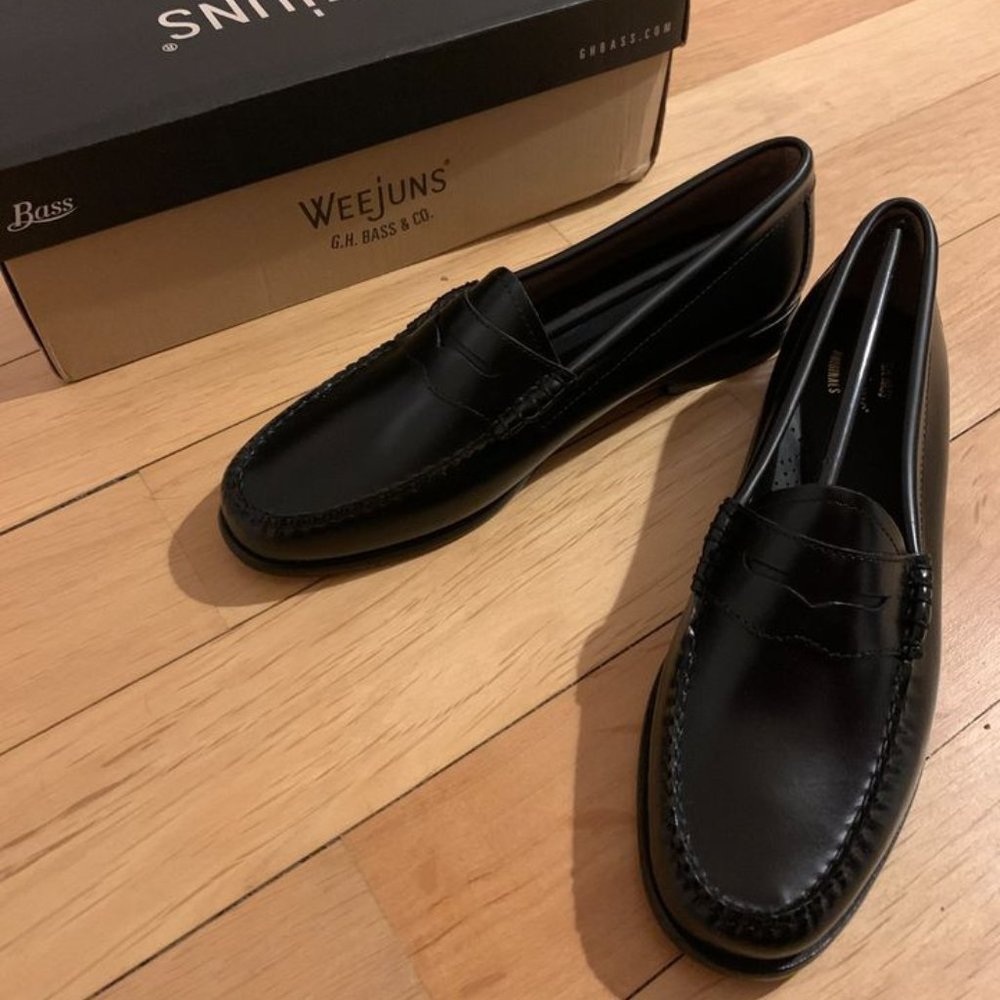 Brand New Women's Classic Bass Loafers Size 10